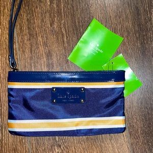 NWT Kate Spade wristlet
